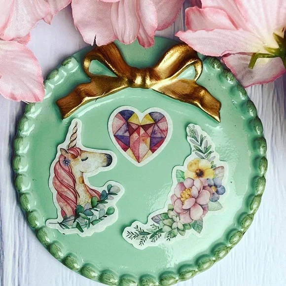 Dreamy Fairytale, Pastel Unicorns Adorned With Flowers, 40 Stickers, 1 Repeat - Picture 6 of 13